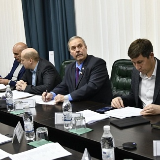 В Законодательном Собрании обсудили вопросы борьбы с борщевиком