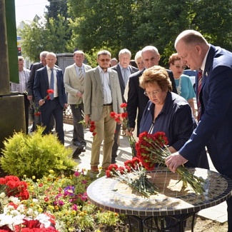 Депутаты Законодательного Собрания отдали дань памяти Андрею Дементьеву