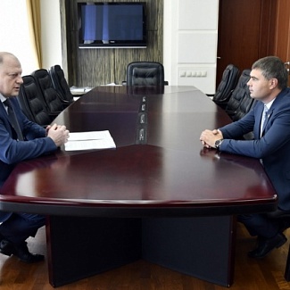 Сергей  Голубев провел рабочую встречу с председателем областного отделения общероссийской организации «Опора России» Артёмом Грацем