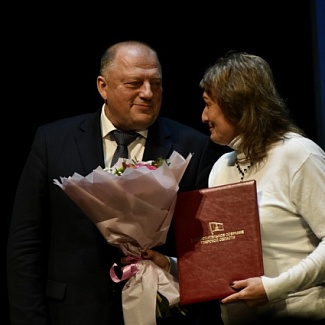 Педагогов Тверской области поздравили с профессиональным праздником