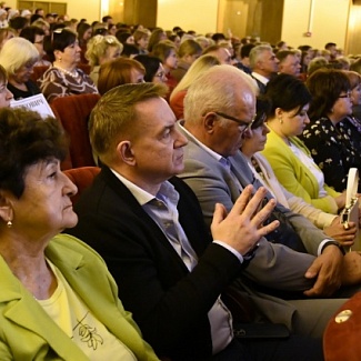 Тверские медики принимают поздравления с профессиональным праздником