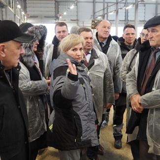 Парламентарии ознакомились с работой одного из крупнейших сельхозтоваропроизводителей региона