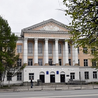 Депутаты Законодательного собрания – выпускники ТвГТУ – в день 100-летия вуза вспоминают об учебе в «политехе»