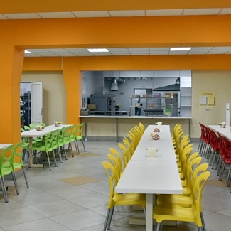 В Старицком муниципальном округе продолжается благоустройство школ