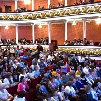 Тверских медиков поздравили с профессиональным праздником