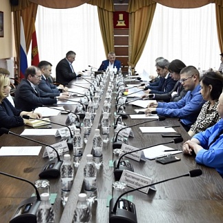 Состоялось заседание постоянного комитета по транспорту и жилищно-коммунальному комплексу