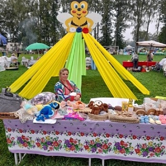 В Сандово День муниципального округа отметили медовым фестивалем