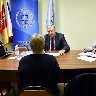 Депутатский приём провёл член Совета Законодательного Собрания Юрий Цеберганов