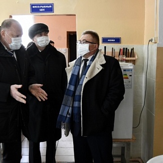 Селижарово: комбинат детского питания, программа "Земский учитель" и набирающая темп вакцинация