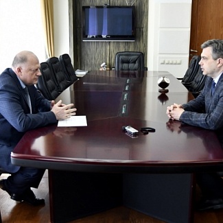 Сергей Голубев провел рабочую встречу с директором ГТРК «Тверь» Дмитрием Плаксиным