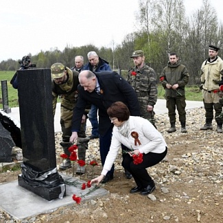 Это нужно не мертвым, это нужно живым...