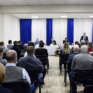 Депутаты Законодательного Собрания поздравили энергетиков с профессиональным праздником