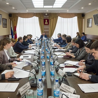 Состоялось заседание комитета по транспорту и жилищно-коммунальному комплексу