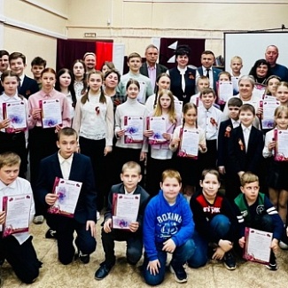 В Бежецке завершился региональный патриотический фестиваль «Бессмертный полк моей семьи»