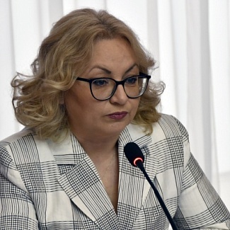 Детский омбудсмен представила областному парламенту доклад по итогам своей работы за 2021 год