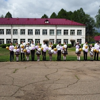 В Тверской области проходят праздники «Последнего звонка» для выпускников школ
